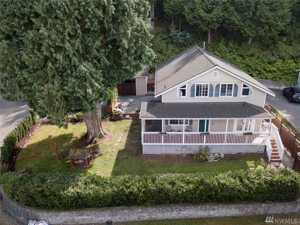 2208 22nd St - Photo 1