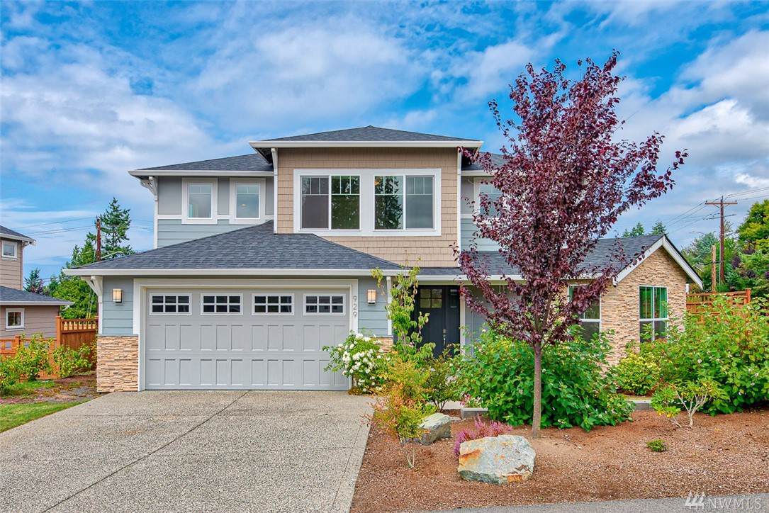 929 9th Ave - Photo 1