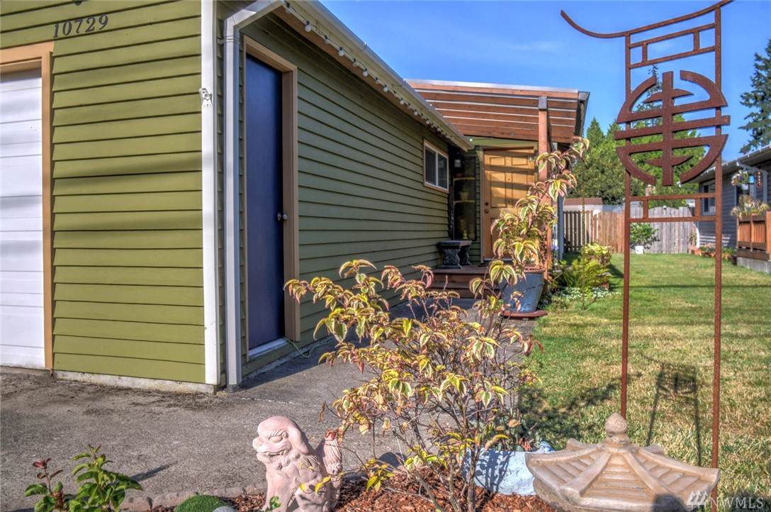 10729 Evanston Ave - Photo 1