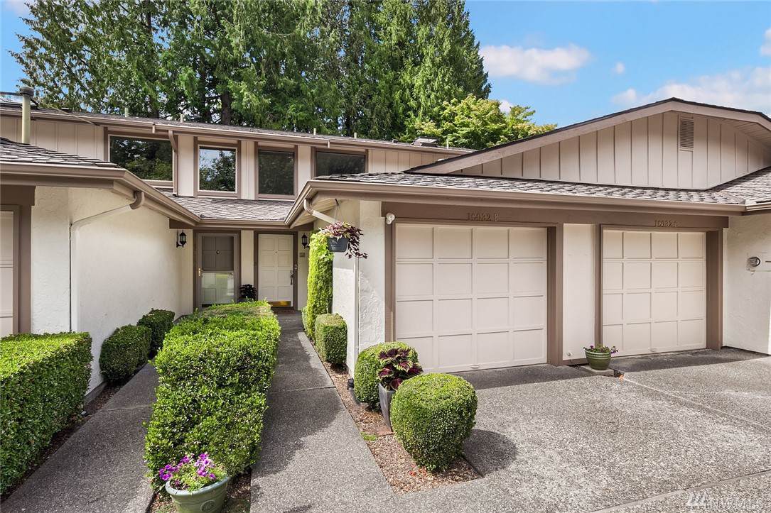 16032 Village Green Dr - Photo 1