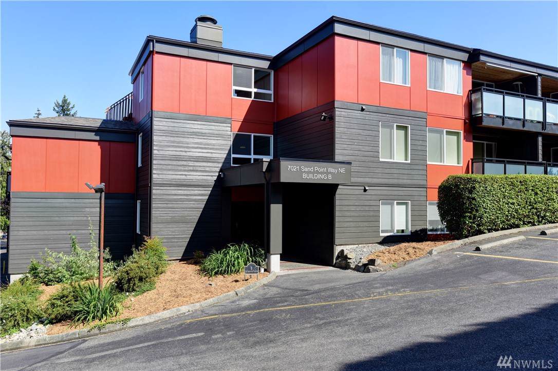 7021 Sandpoint Wy - Photo 1