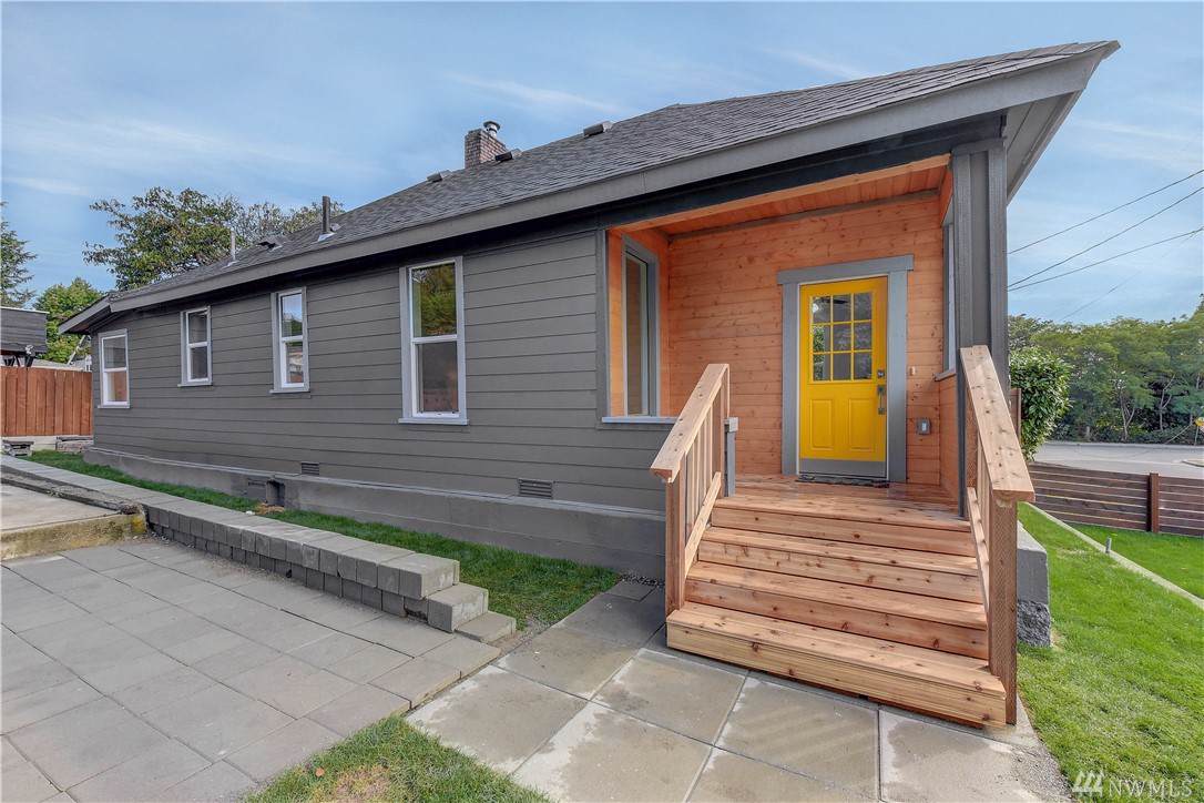 3709 25th St - Photo 1
