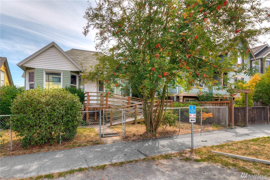 4746 35th Ave - Photo 1