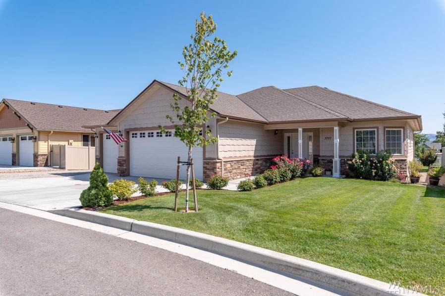 1707 Brambling Brae Lane - Photo 1