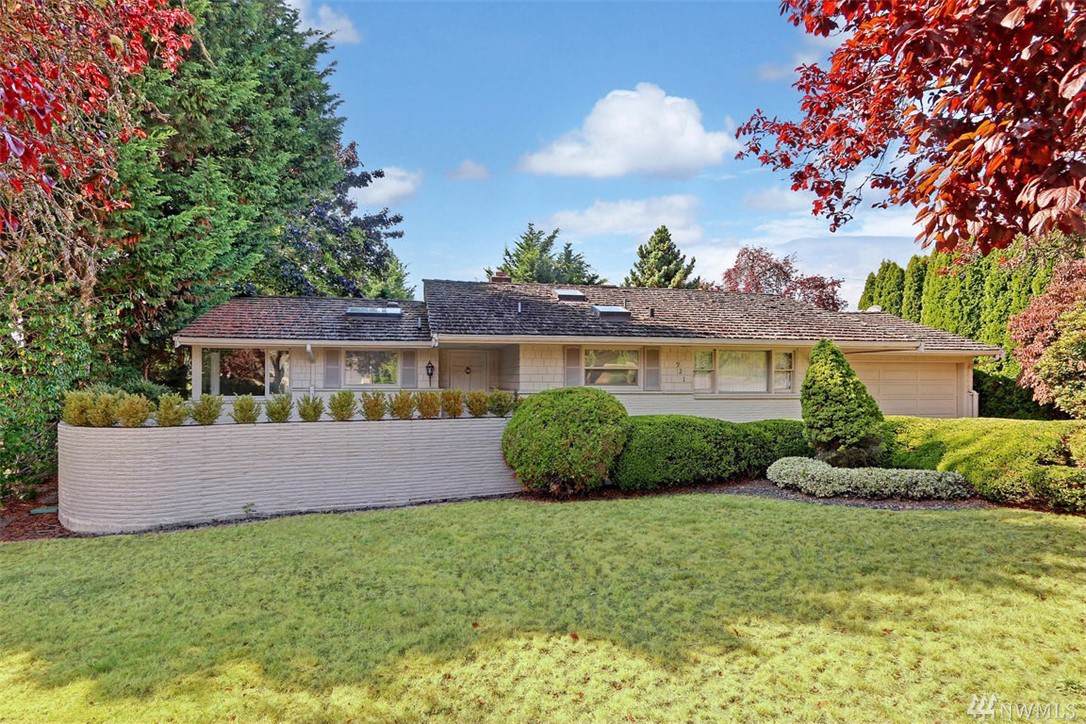 921 Sunset Wy - Photo 1