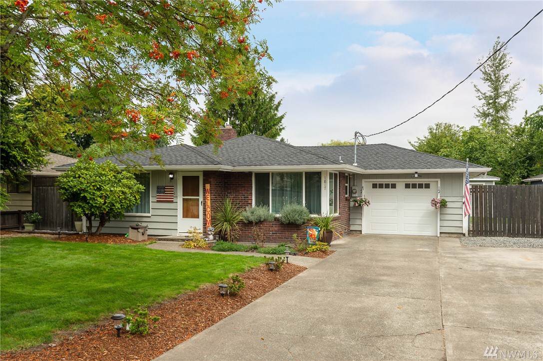 1817 Stewart - Photo 1