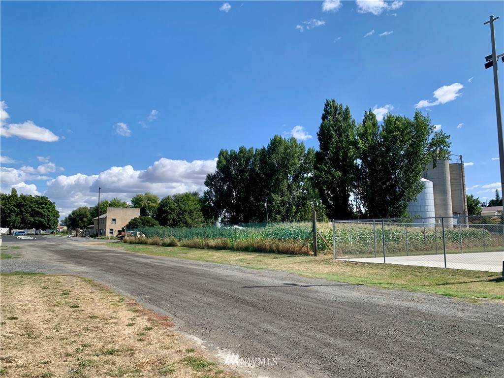 0 Railroad Avenue - Photo 1