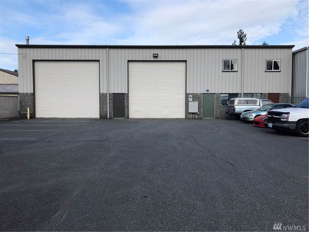 675 Spruce St - Photo 1