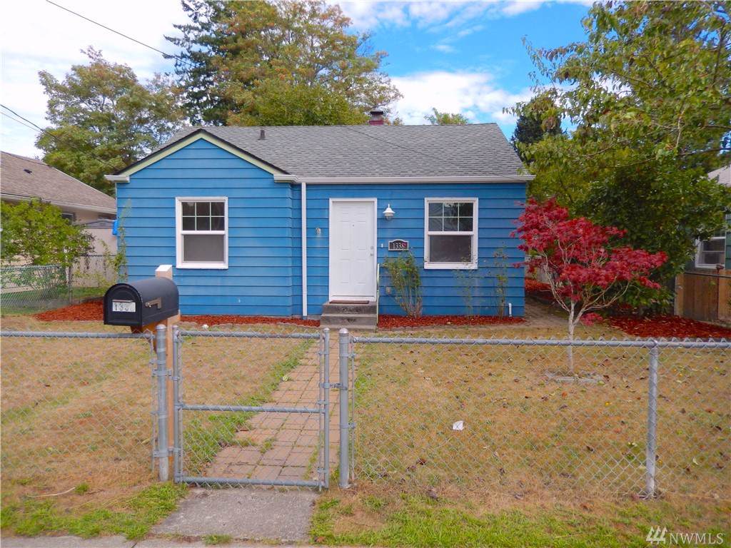 1338 Montgomery Ave - Photo 1