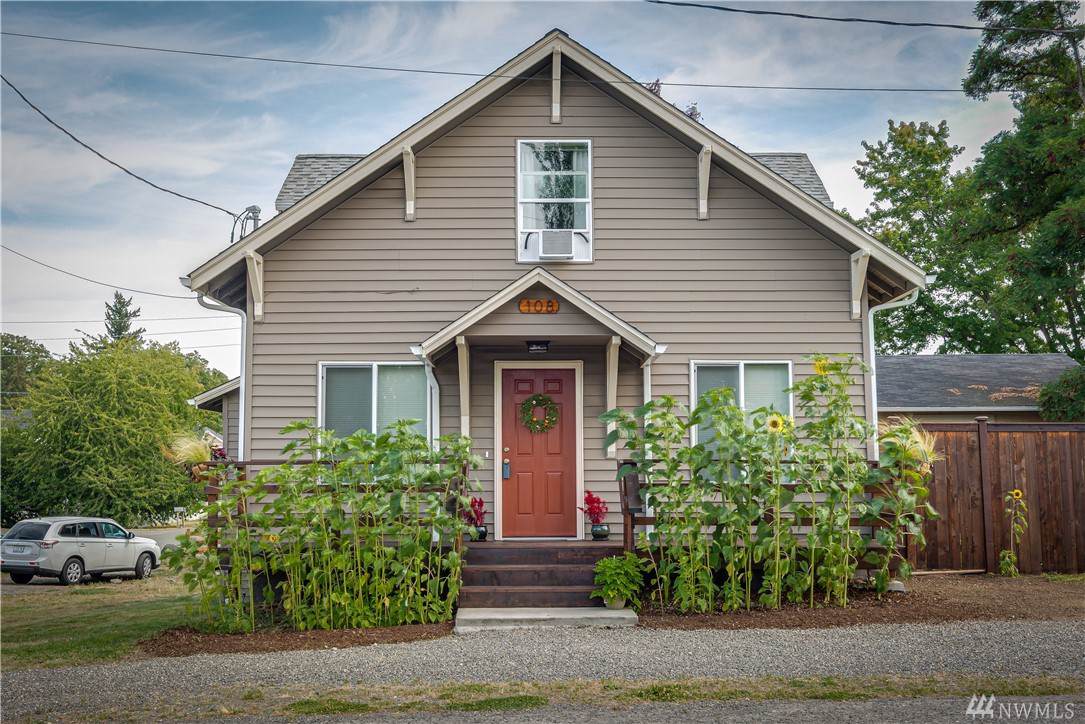 108 2nd St - Photo 1