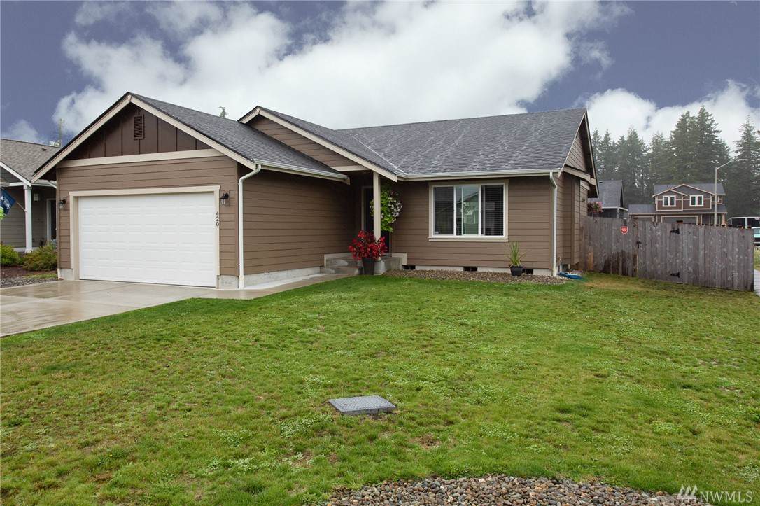 420 Huckleberry St - Photo 1