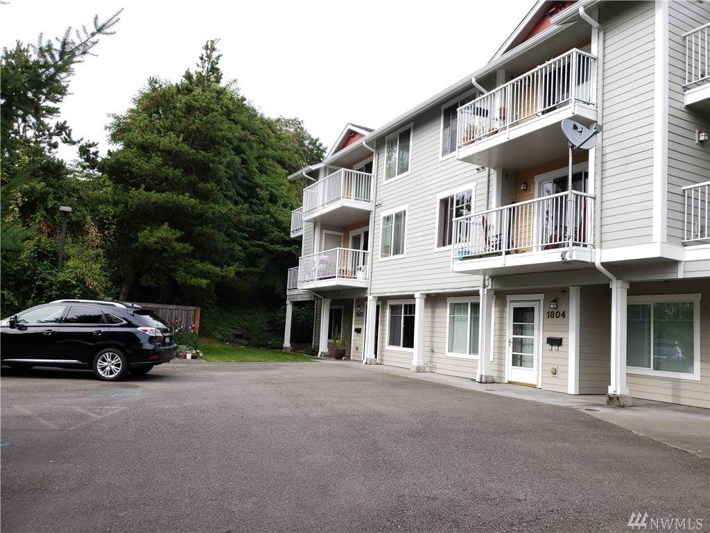1802 Charles St - Photo 1