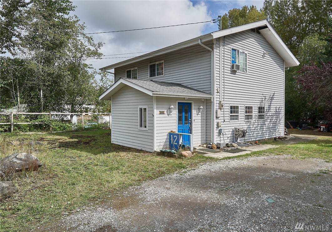 16446 109th Ave - Photo 1