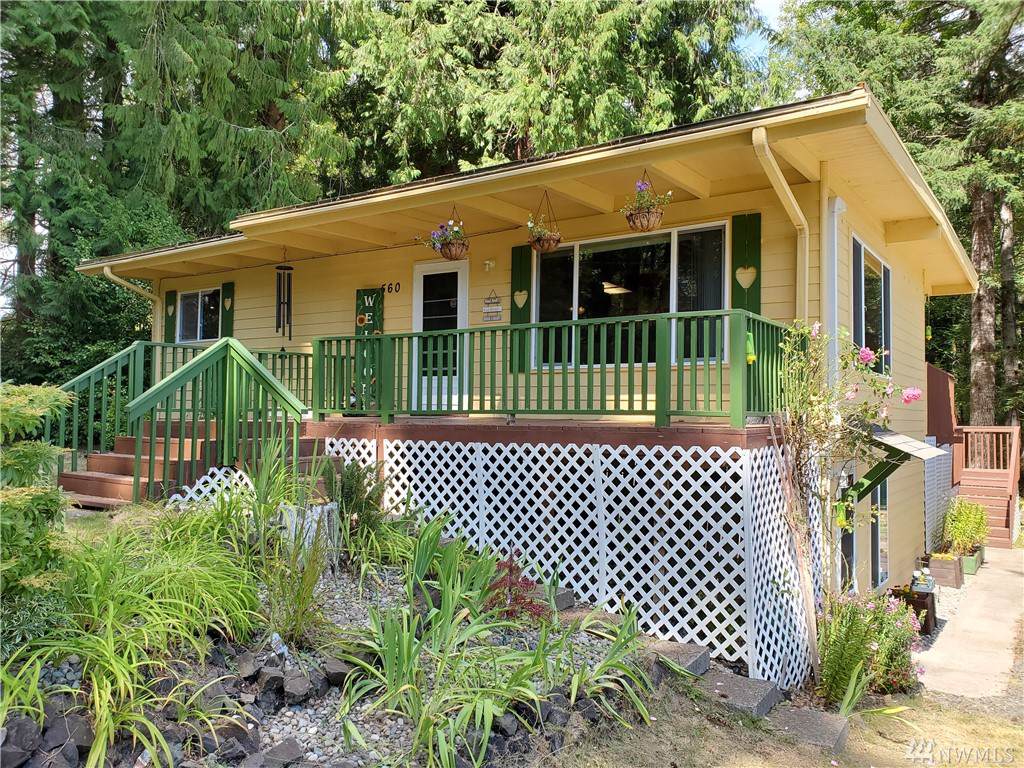560 Pickering Dr - Photo 1