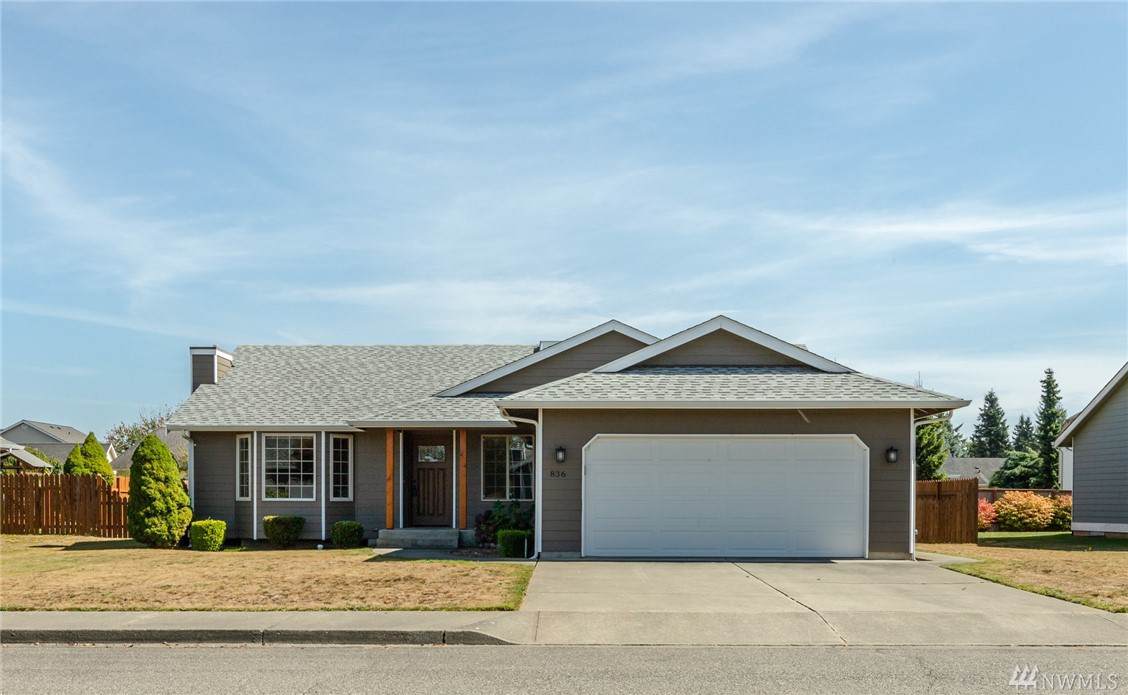 836 Pine Ct - Photo 1