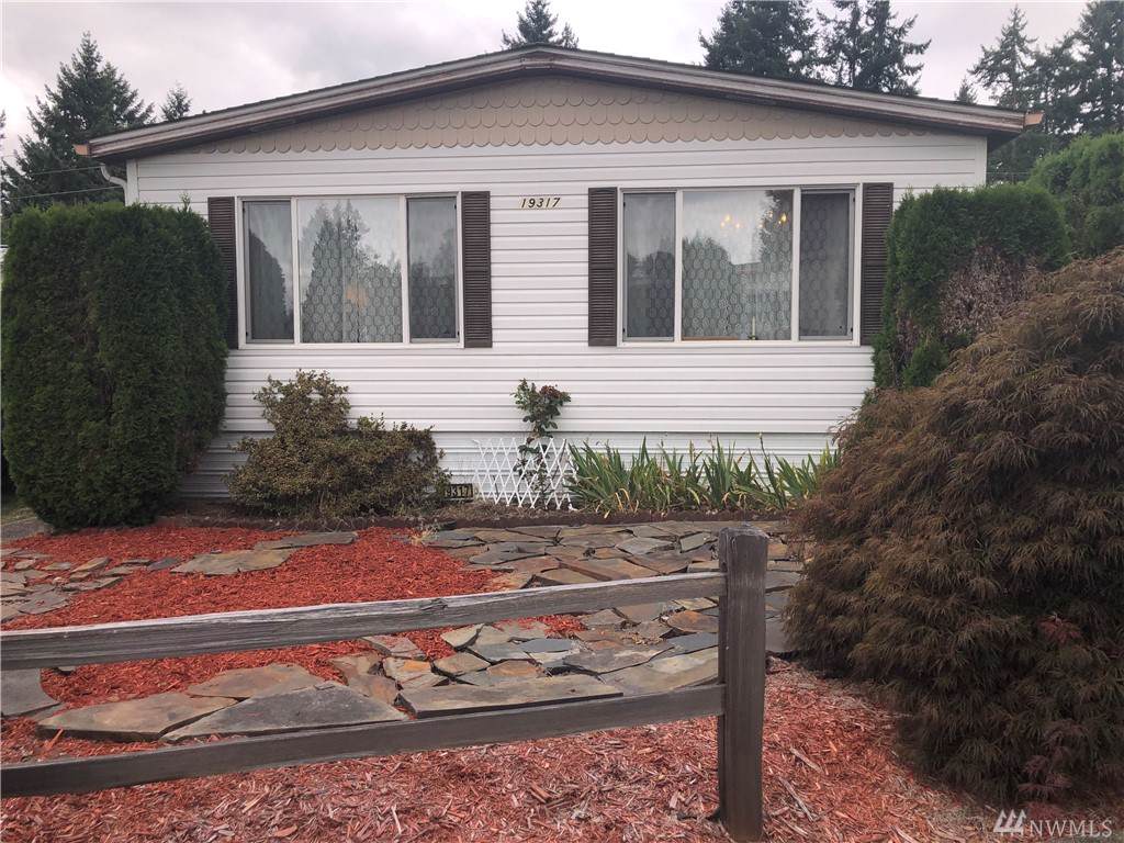 19317 127 Ave - Photo 1