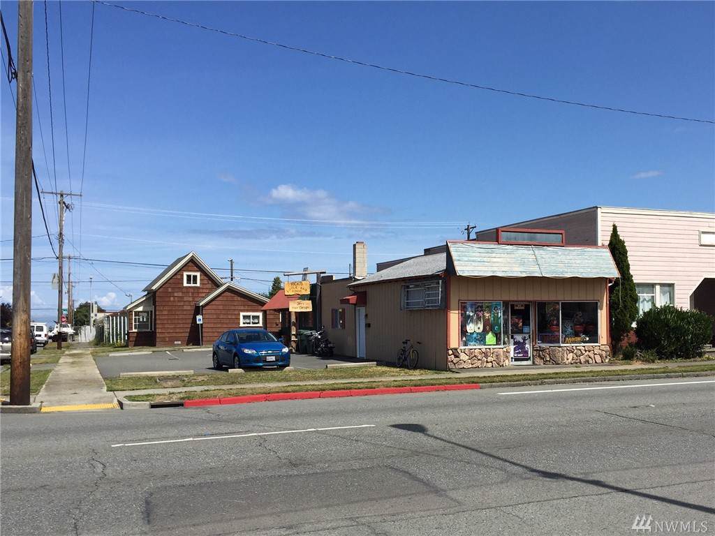 803 First St - Photo 1