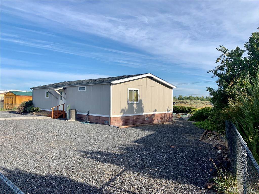 7220 Cascadia Ave - Photo 1