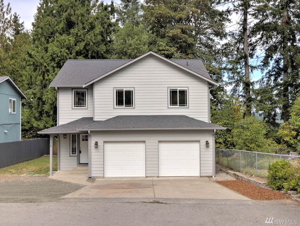 1126 Ellinor Ave - Photo 1
