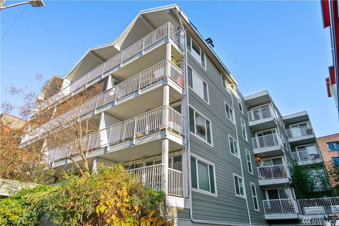 308 Summit Ave - Photo 1