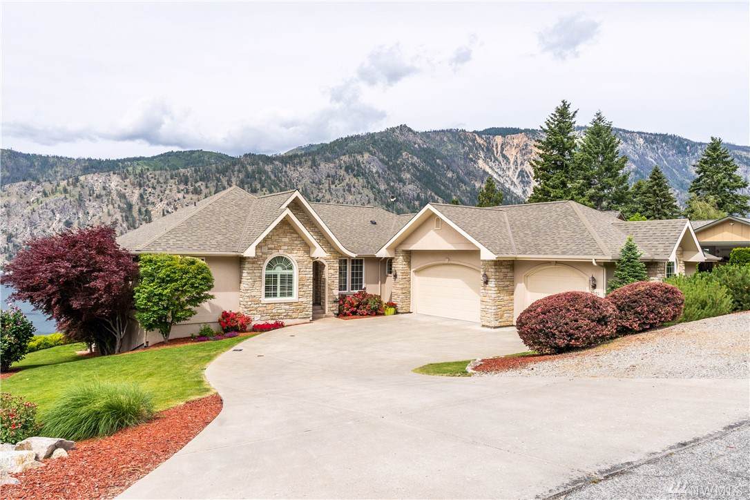 2901 Lakeshore Dr - Photo 1