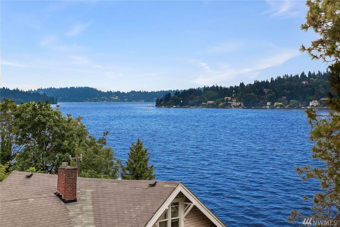 9852 Arrowsmith Ave - Photo 1