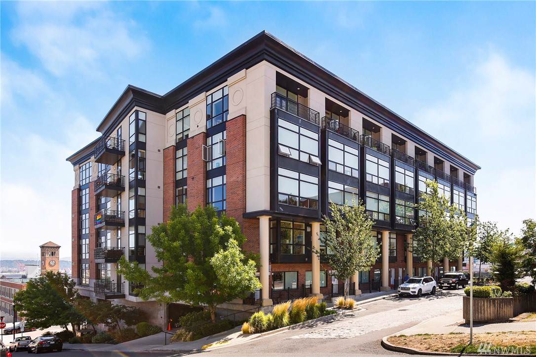 708 Market St - Photo 1