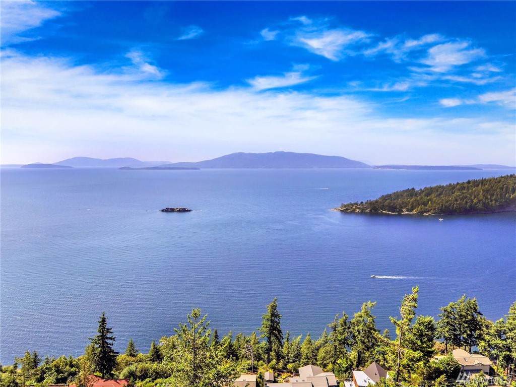 1368 Chuckanut Dr - Photo 1