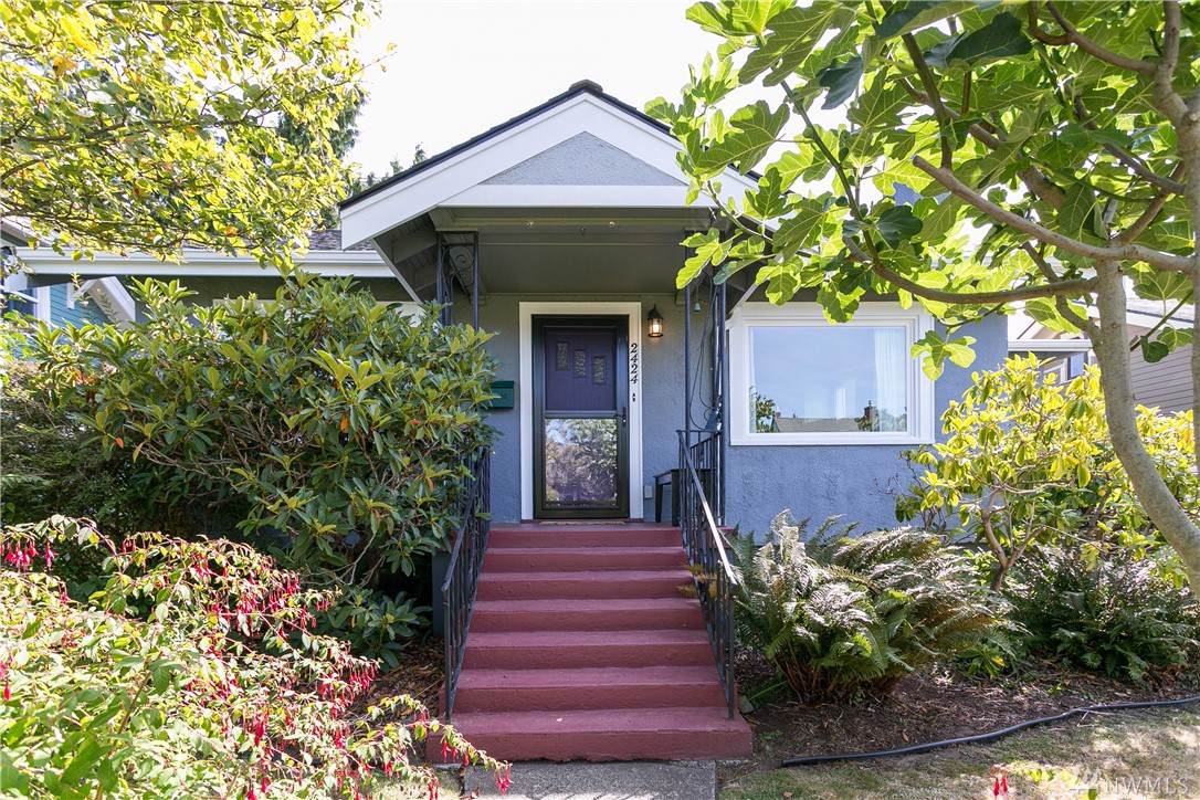 2424 Park St - Photo 1