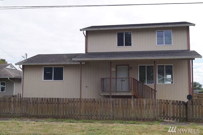 2404 Pacific Ave - Photo 1