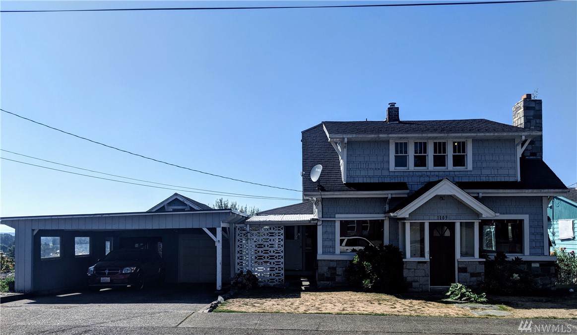 1103 9th St - Photo 1
