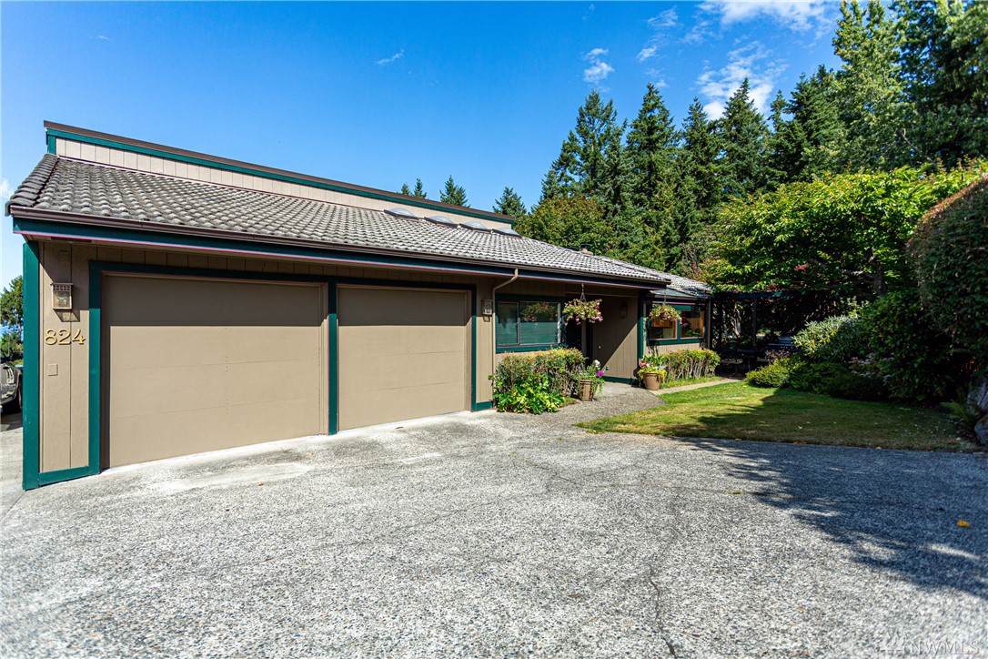 824 Innis Arden Dr - Photo 1