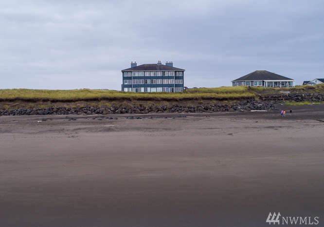 1443 Ocean Shores Blvd Sw - Photo 1