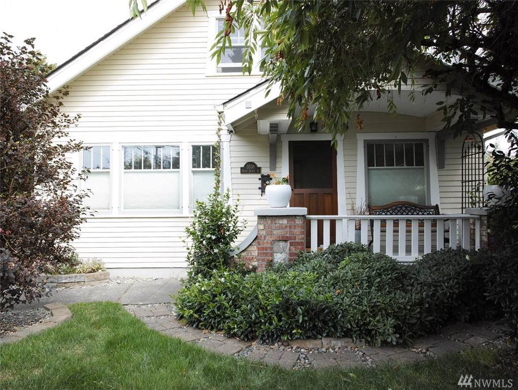 3538 Burke Ave - Photo 1