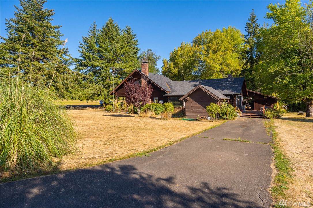 204 Roundtree Rd - Photo 1