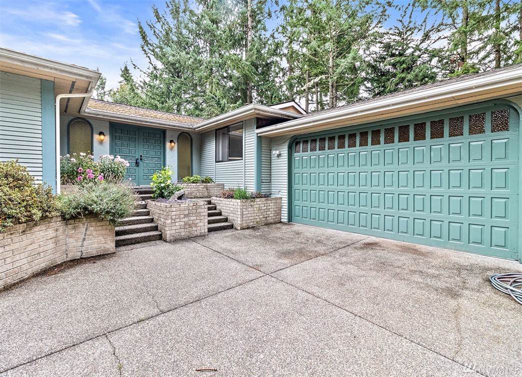 5801 98th Ave - Photo 1