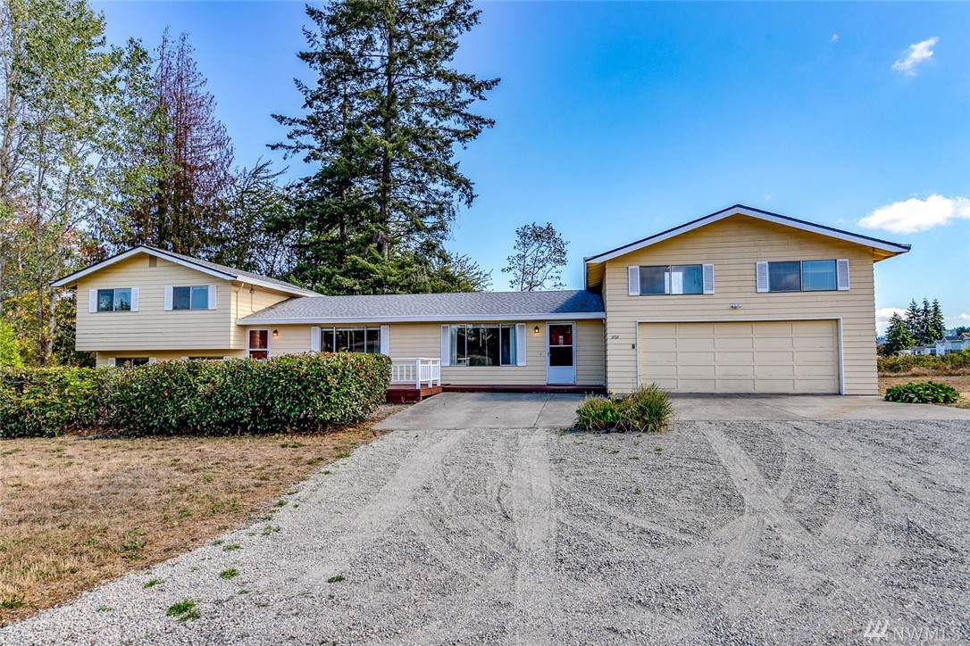 302 9th Ave - Photo 1