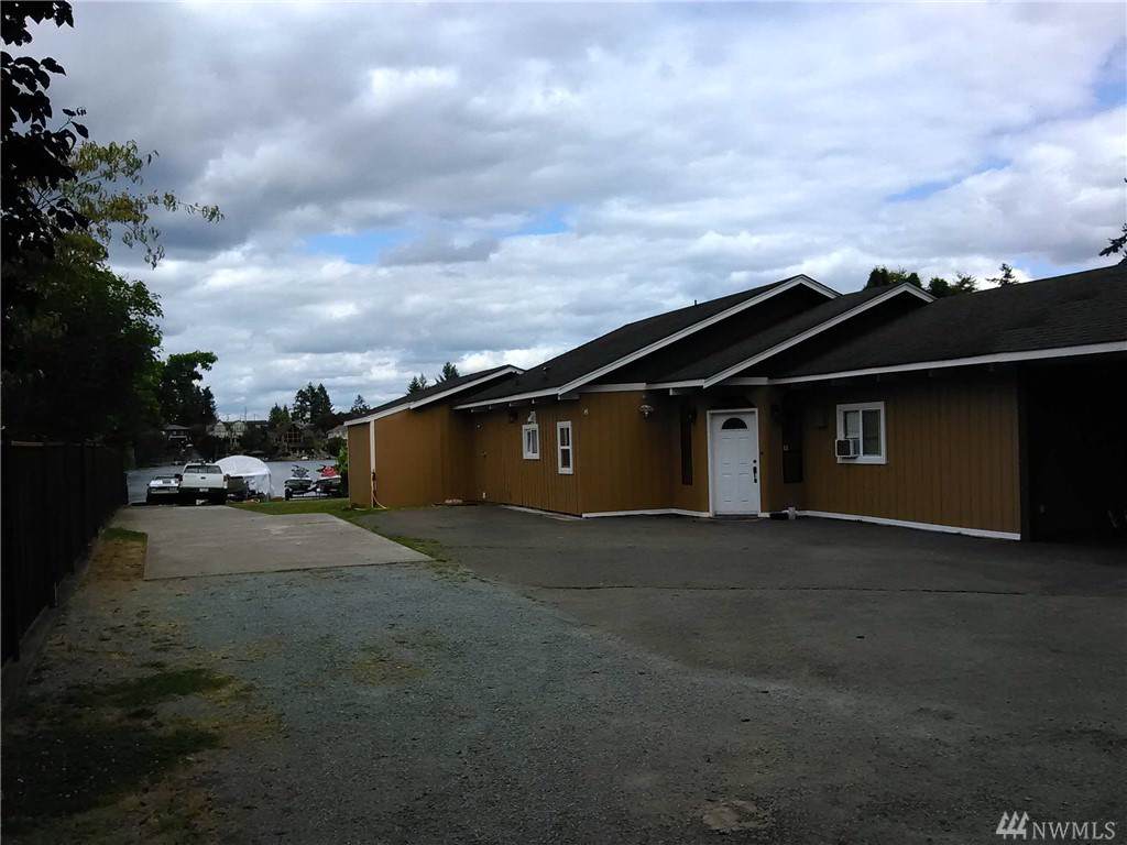 1215 182nd Ave - Photo 1