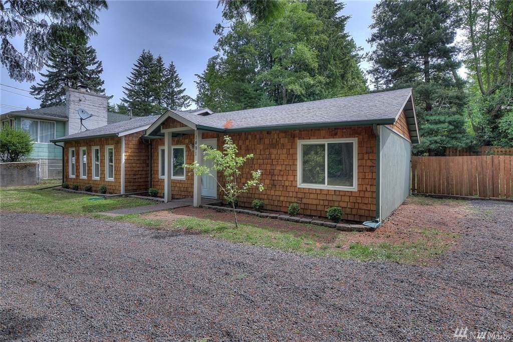 1491 Russell Ave - Photo 1