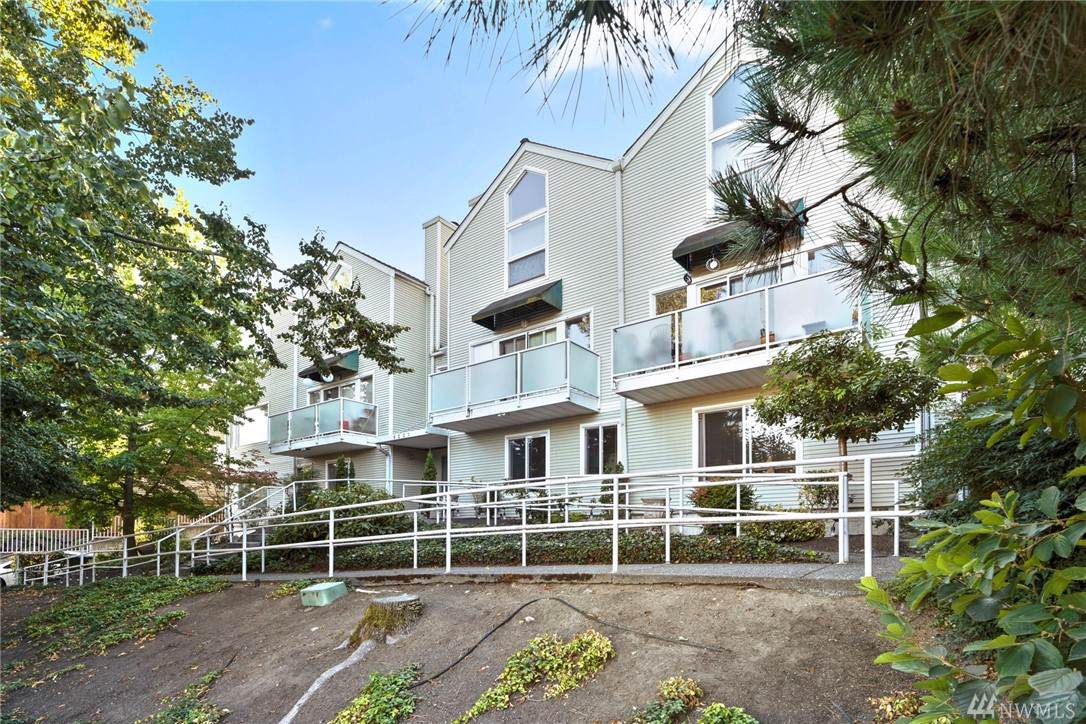 9221 Interlake Ave - Photo 1