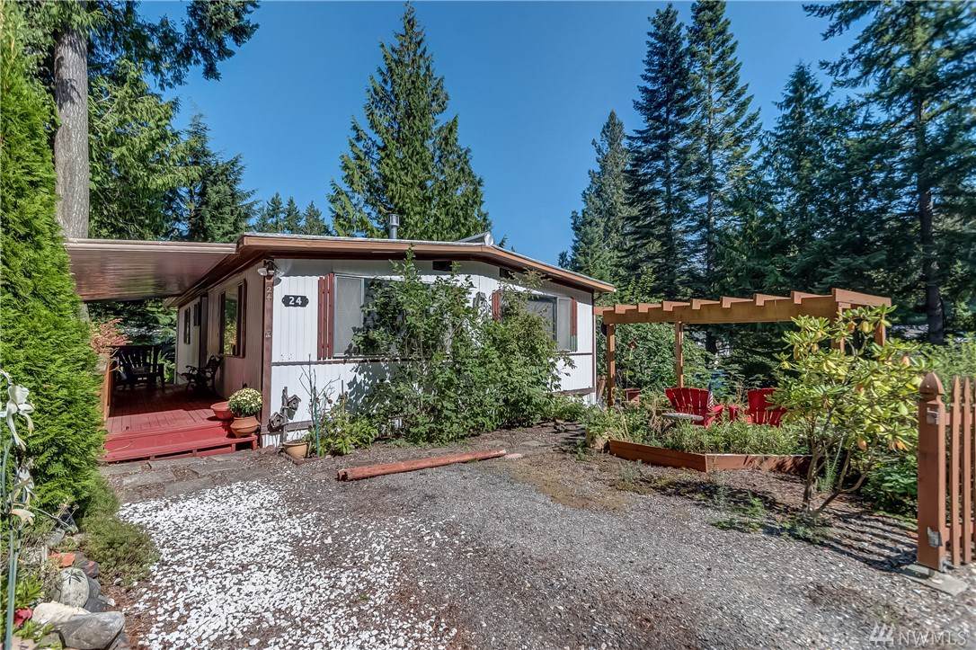 4915 Samish Wy - Photo 1
