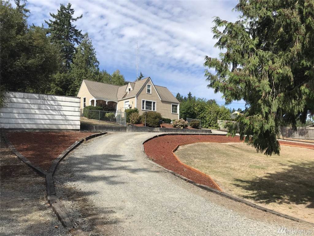624 70th Ave - Photo 1