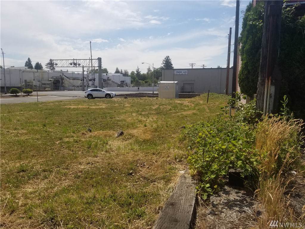 599 National Ave - Photo 1