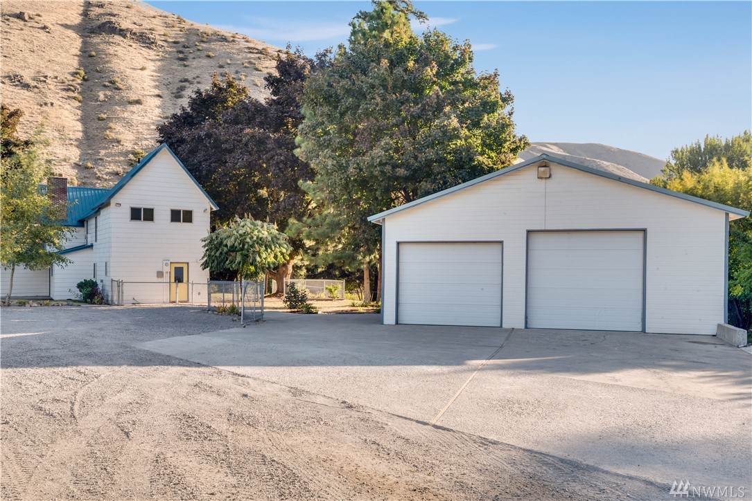 4727 Entiat River Road - Photo 1