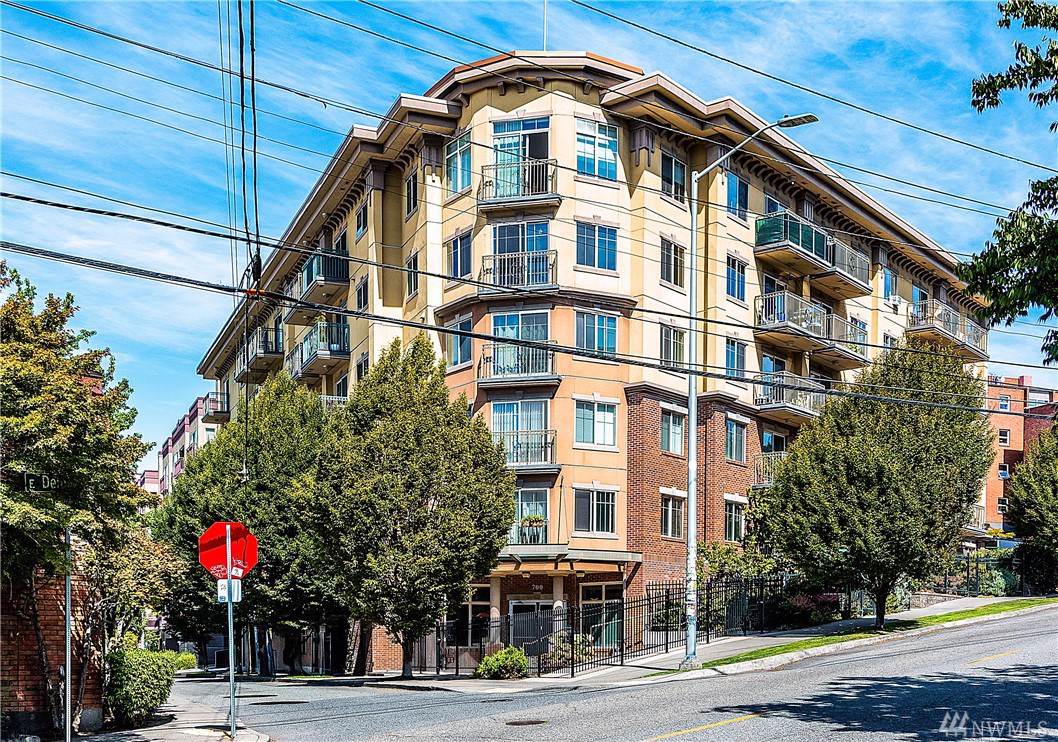 700 Denny Wy - Photo 1