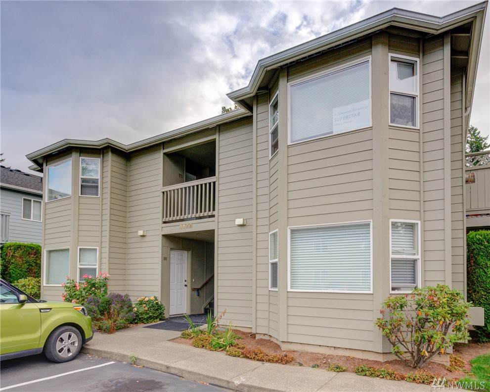 3358 Northwest Ave - Photo 1