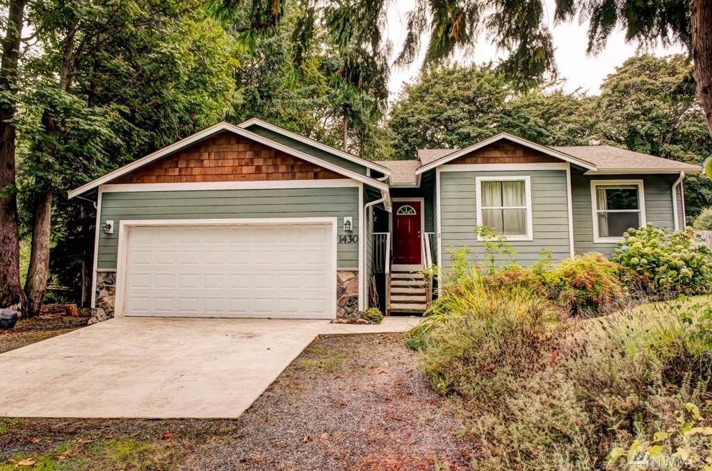1430 Graham Dr - Photo 1