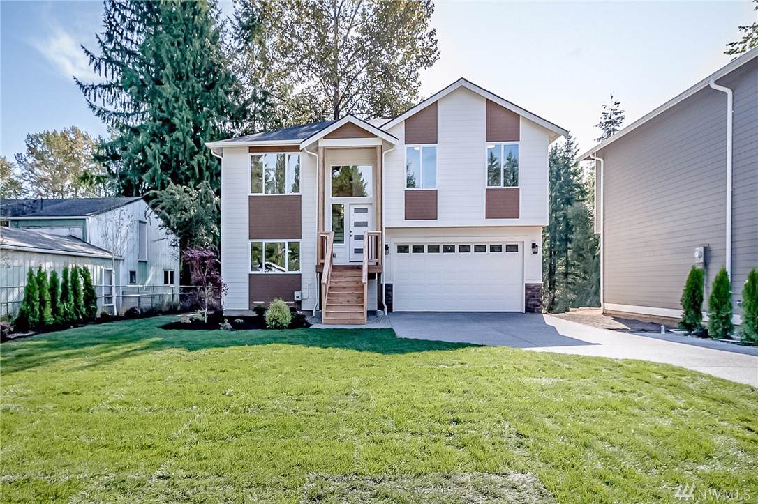 6121 152nd Ave - Photo 1