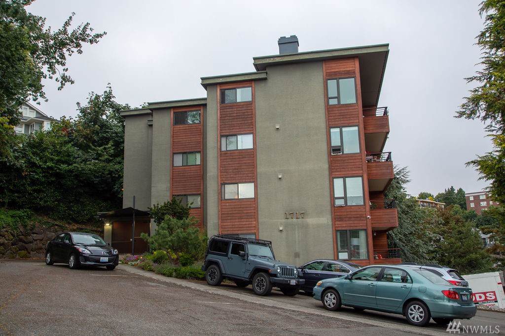 1717 5th Ave - Photo 1