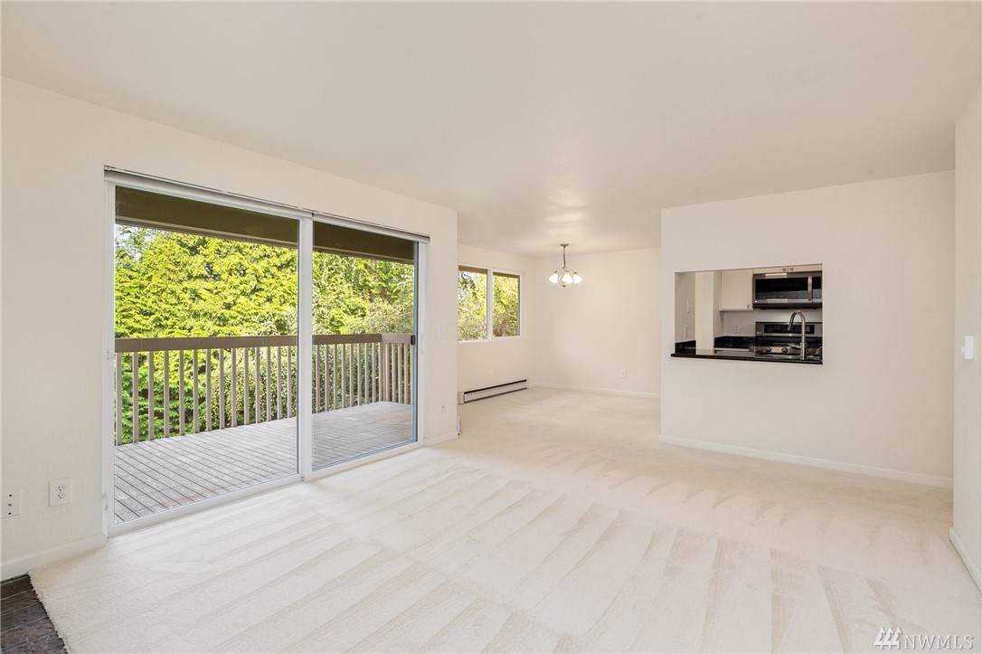 725 9th Ave - Photo 1